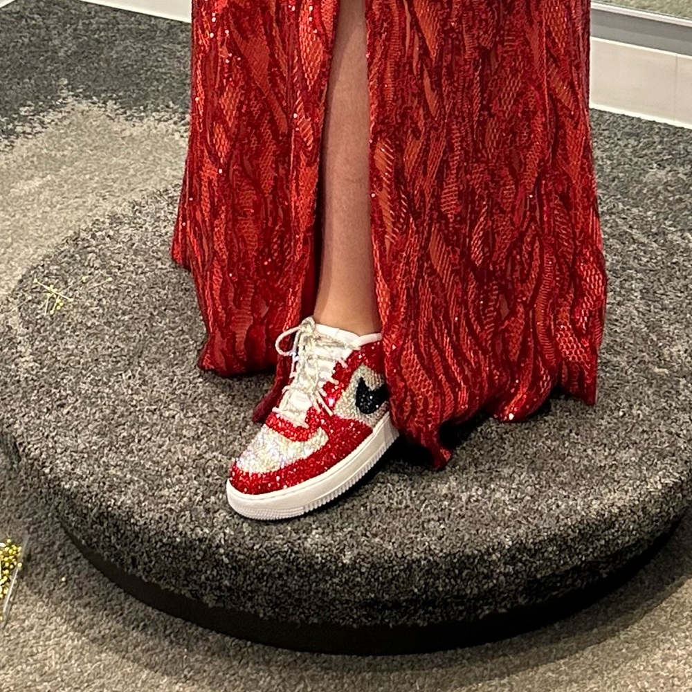 7Y/8.5M Women’s Nike Black, White & Red  CUSTOM Blinged Air Force 1’s. - Picture 9 of 9